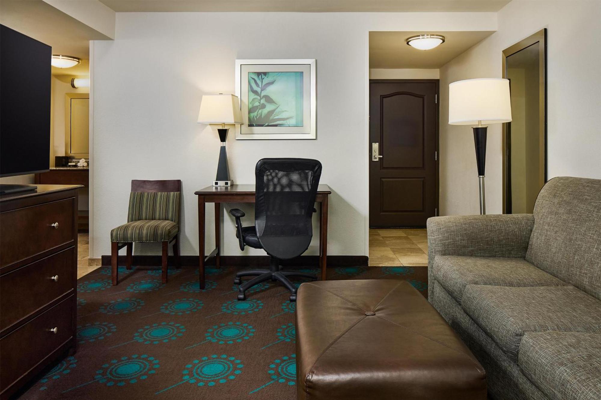Hotel Hampton & 3*